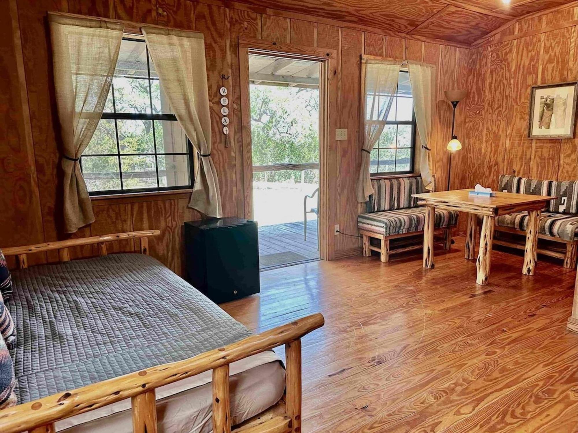 Crc Ranch Retreat Hotel Bandera Ngoại thất bức ảnh