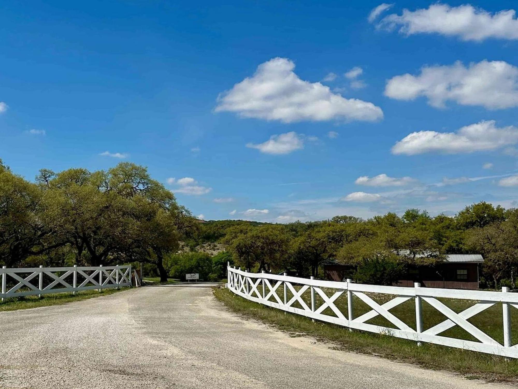 Crc Ranch Retreat Hotel Bandera Ngoại thất bức ảnh
